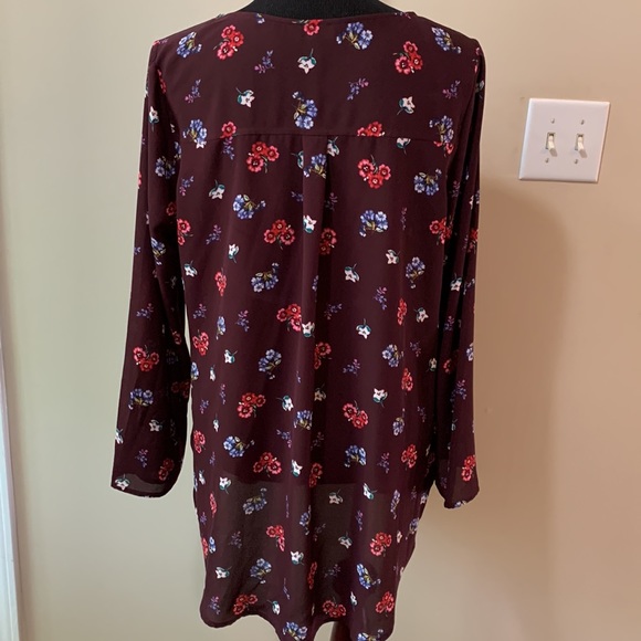 EUC Maroon Floral Sheer V-Neck Top - Picture 3 of 7